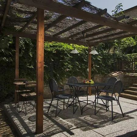 בית כפרי La Casina קסטנייטו קרדוצ'י